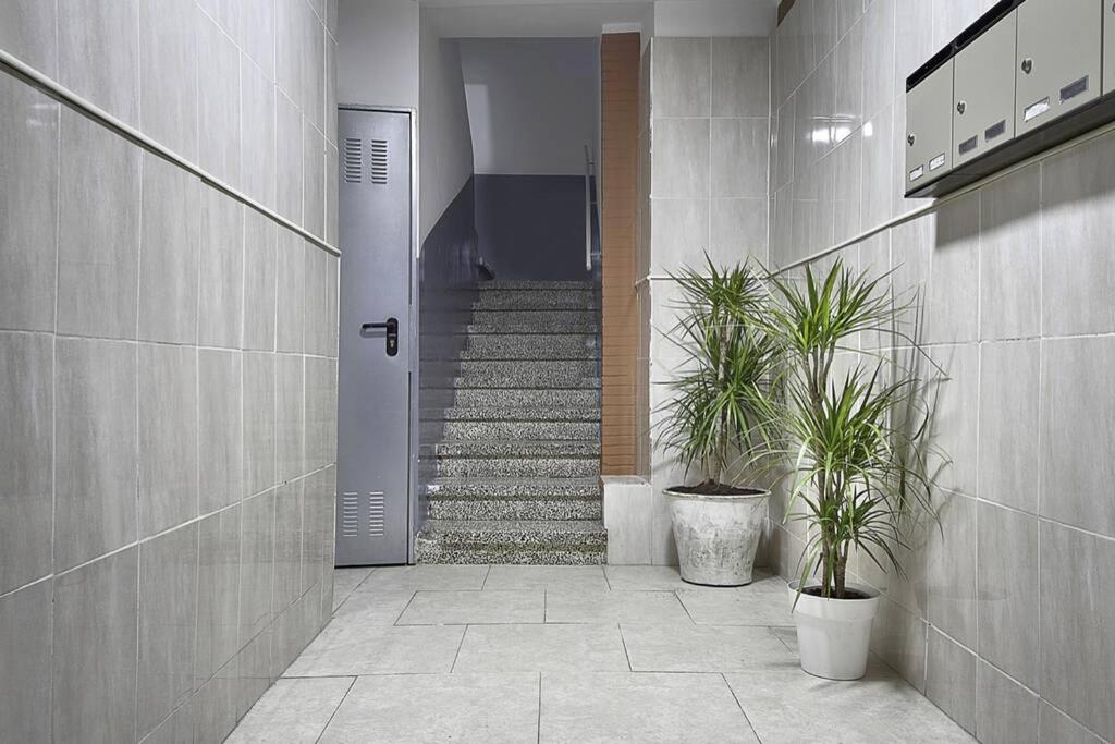 Acogedor Apartamento En El Centro De La Ciudad Гранада Экстерьер фото